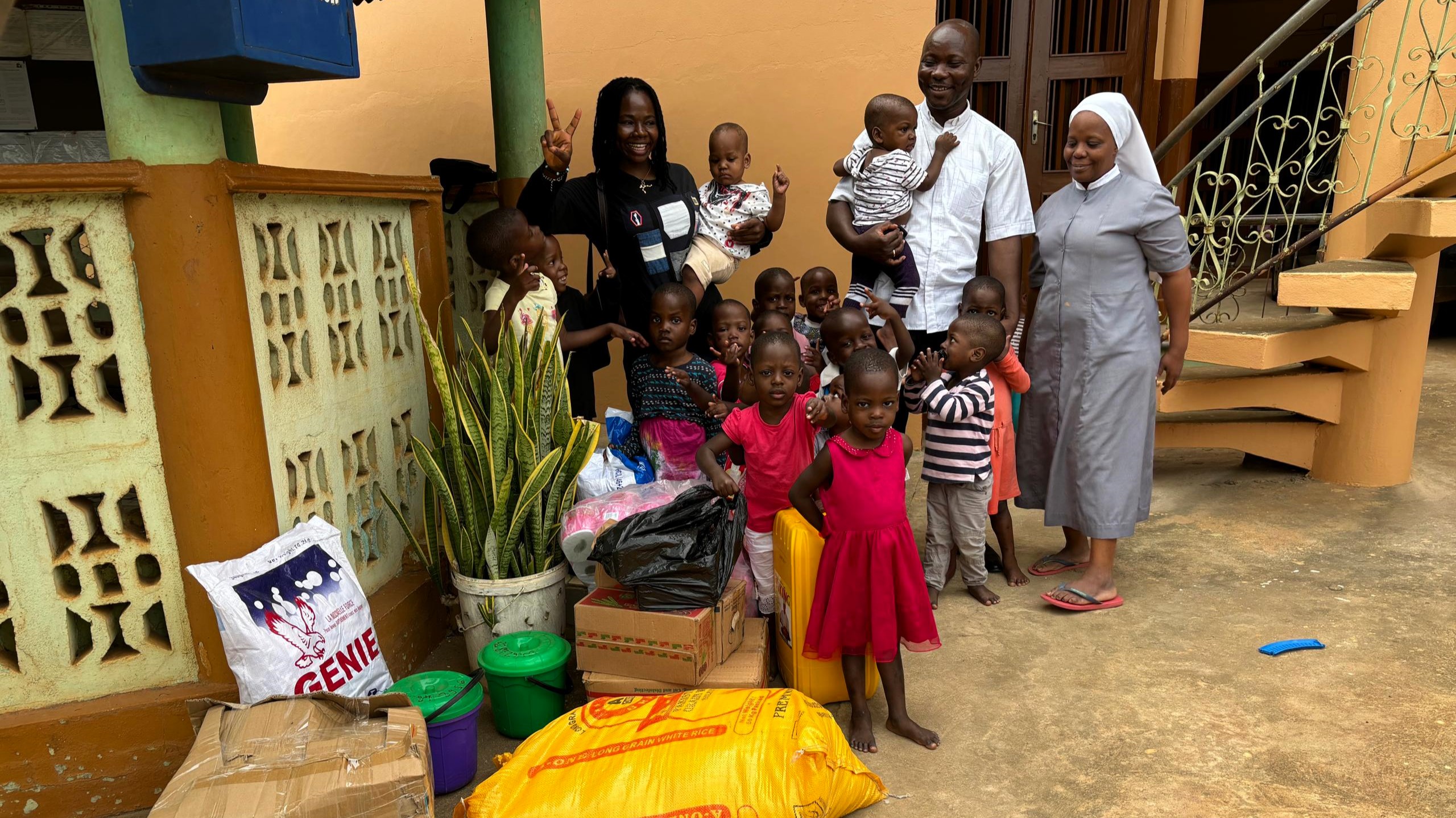 Hilfe für Kinder in Benin, Afrika von Kamillianer Priester aus Österreich